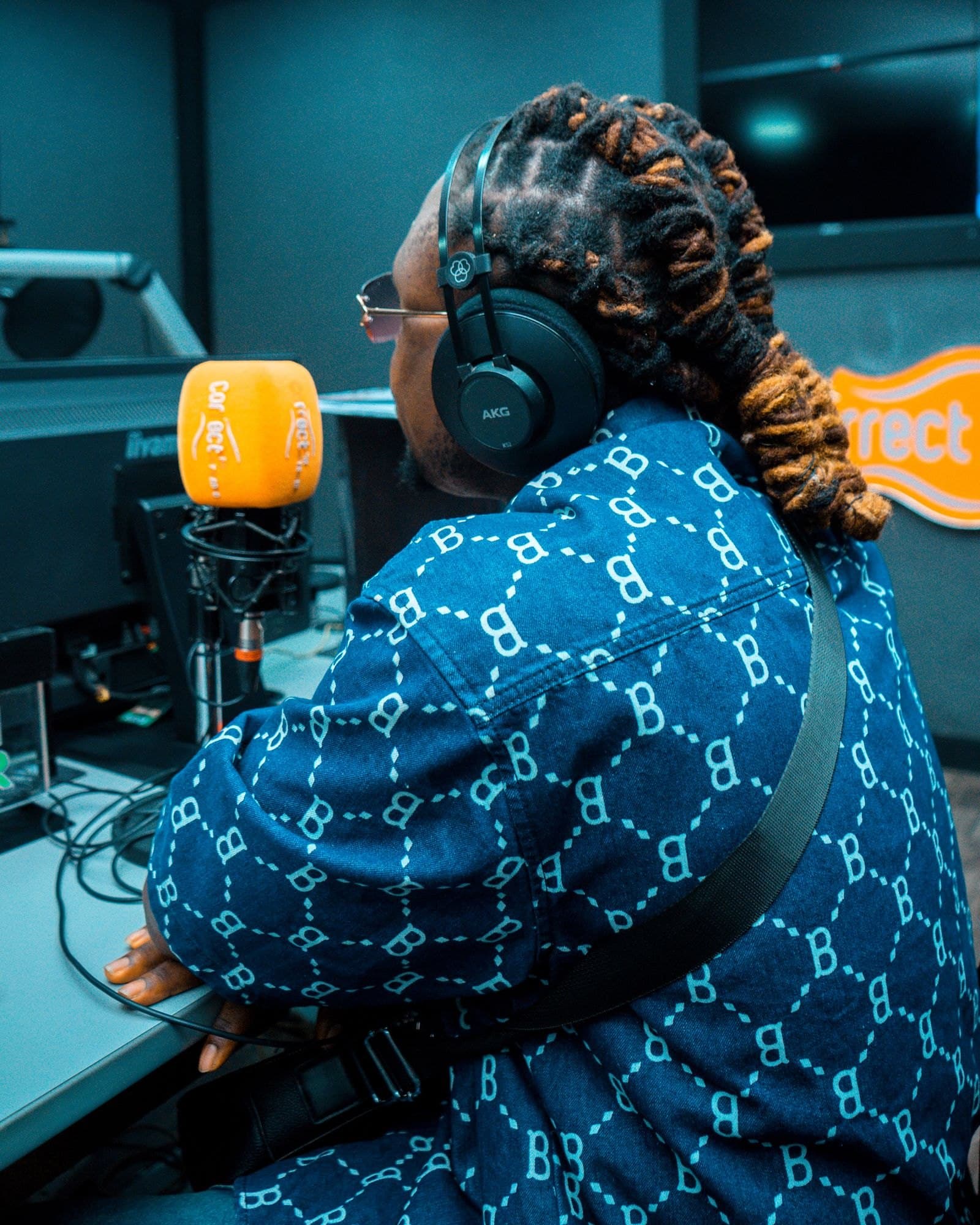 Studio radio, micro et casque